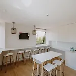 888 Hostel&suites Hotel apartamentowy São João da Madeira