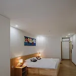888 Hostel&suites * Sao Joao da Madeira