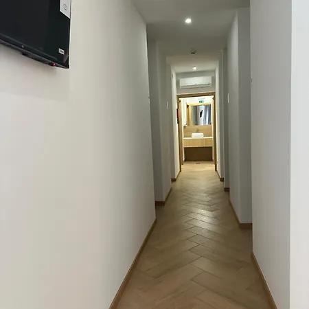 888 Hostel&suites * São João da Madeira