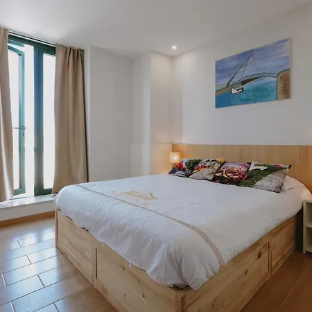 888 Hostel&suites * São João da Madeira