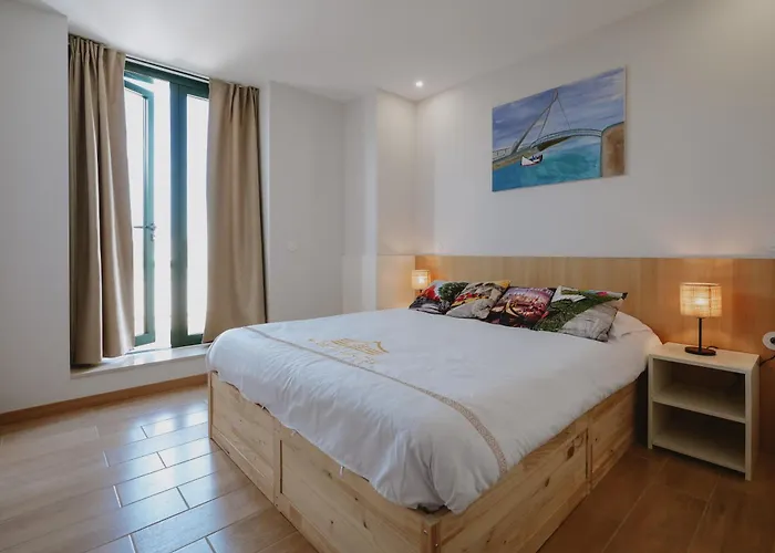 888 Hostel&suites * São João da Madeira