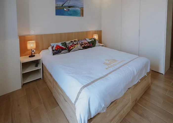 888 Hostel&suites São João da Madeira