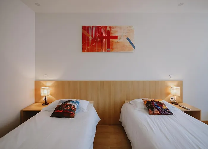 888 Hostel&suites São João da Madeira